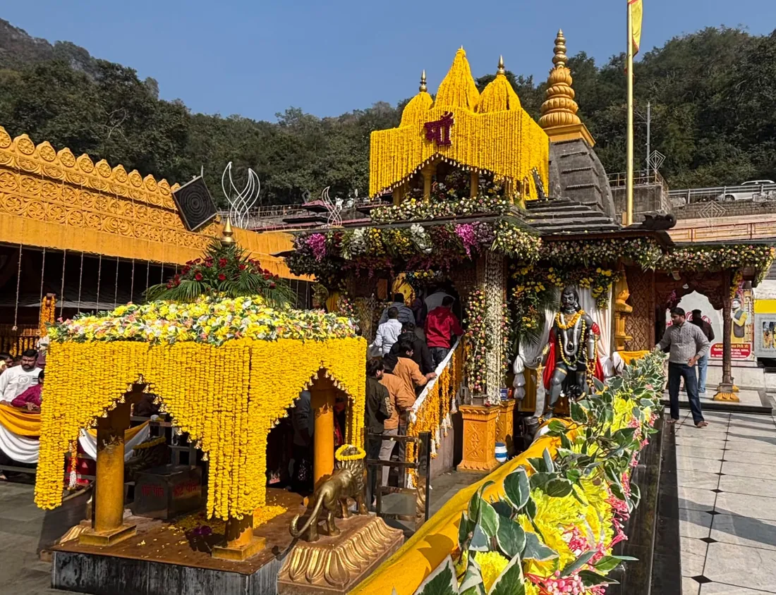 Maa Baglamukhi temple — the Devi Darshan circuit